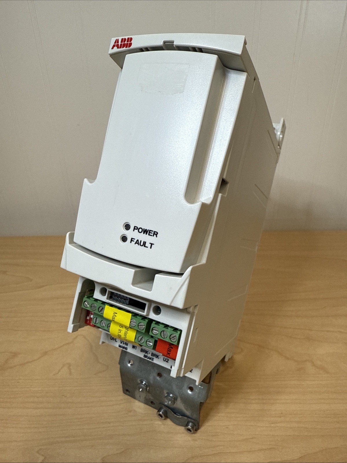 ABB ACS355-03U-05A6-4 VFD Variable Frequency AC Drive 2.2kW 3HP