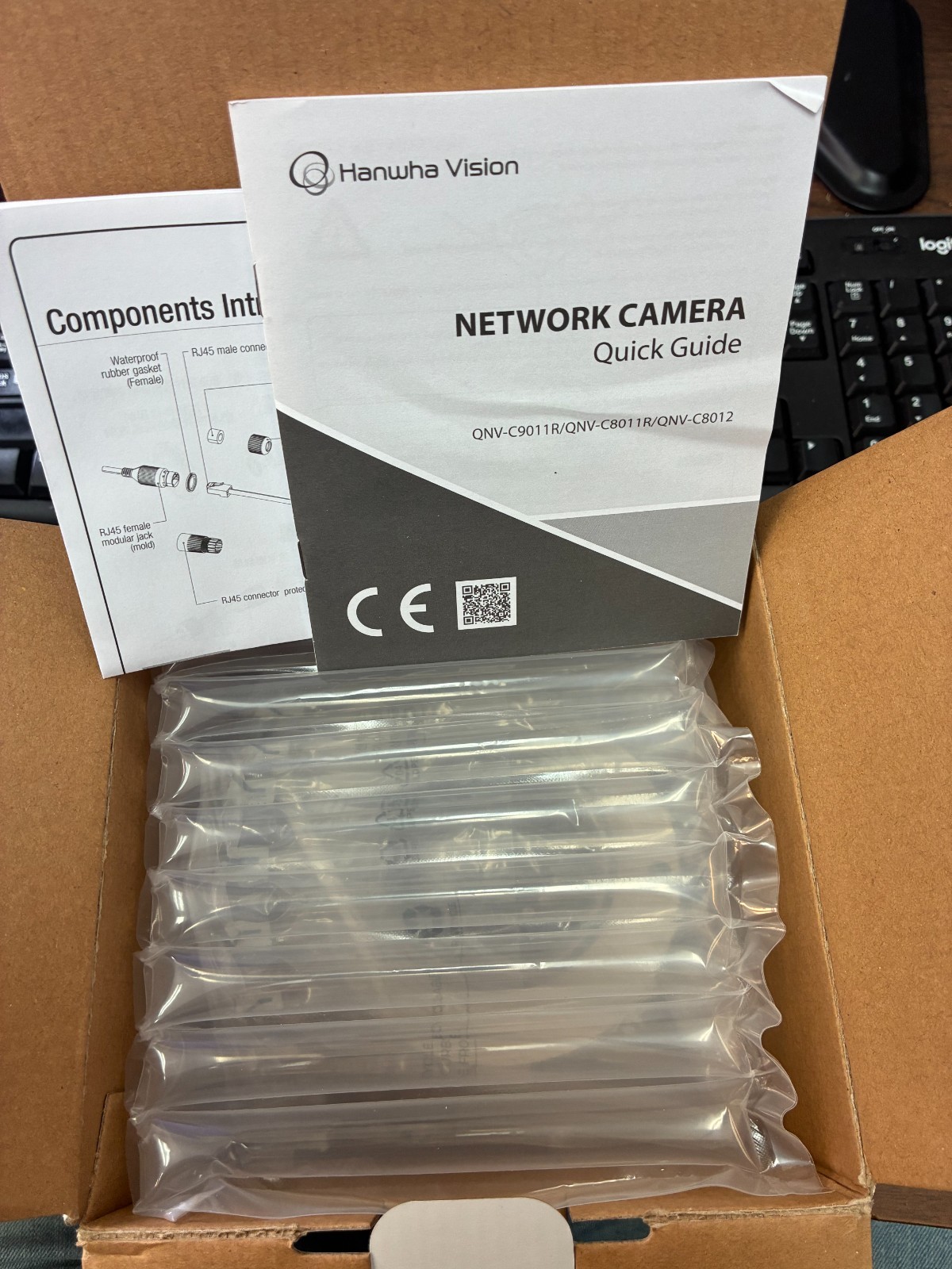 QNV-C8011R