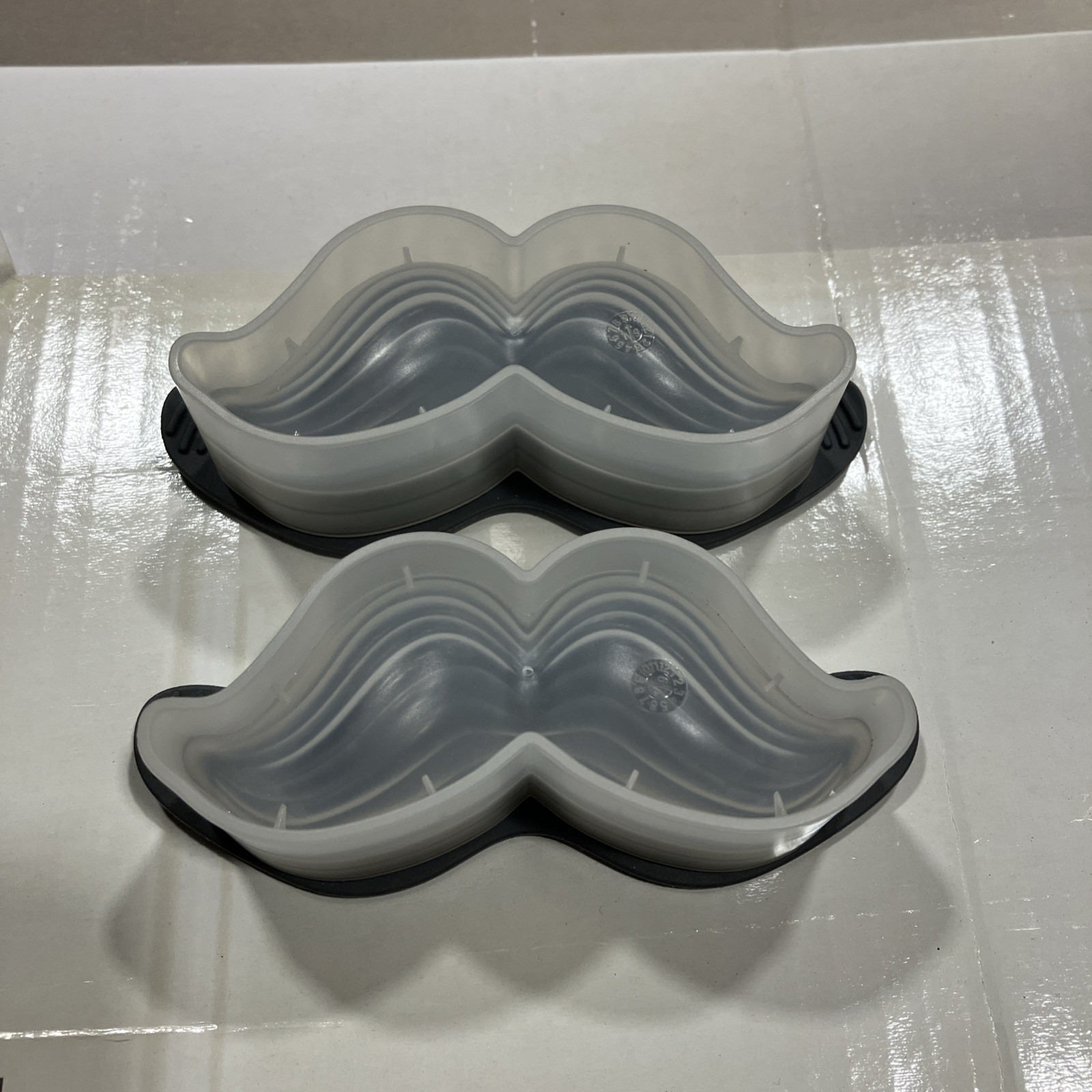 Tovolo Moustache Ice Molds Set of 2 - no box but brand new & never used!