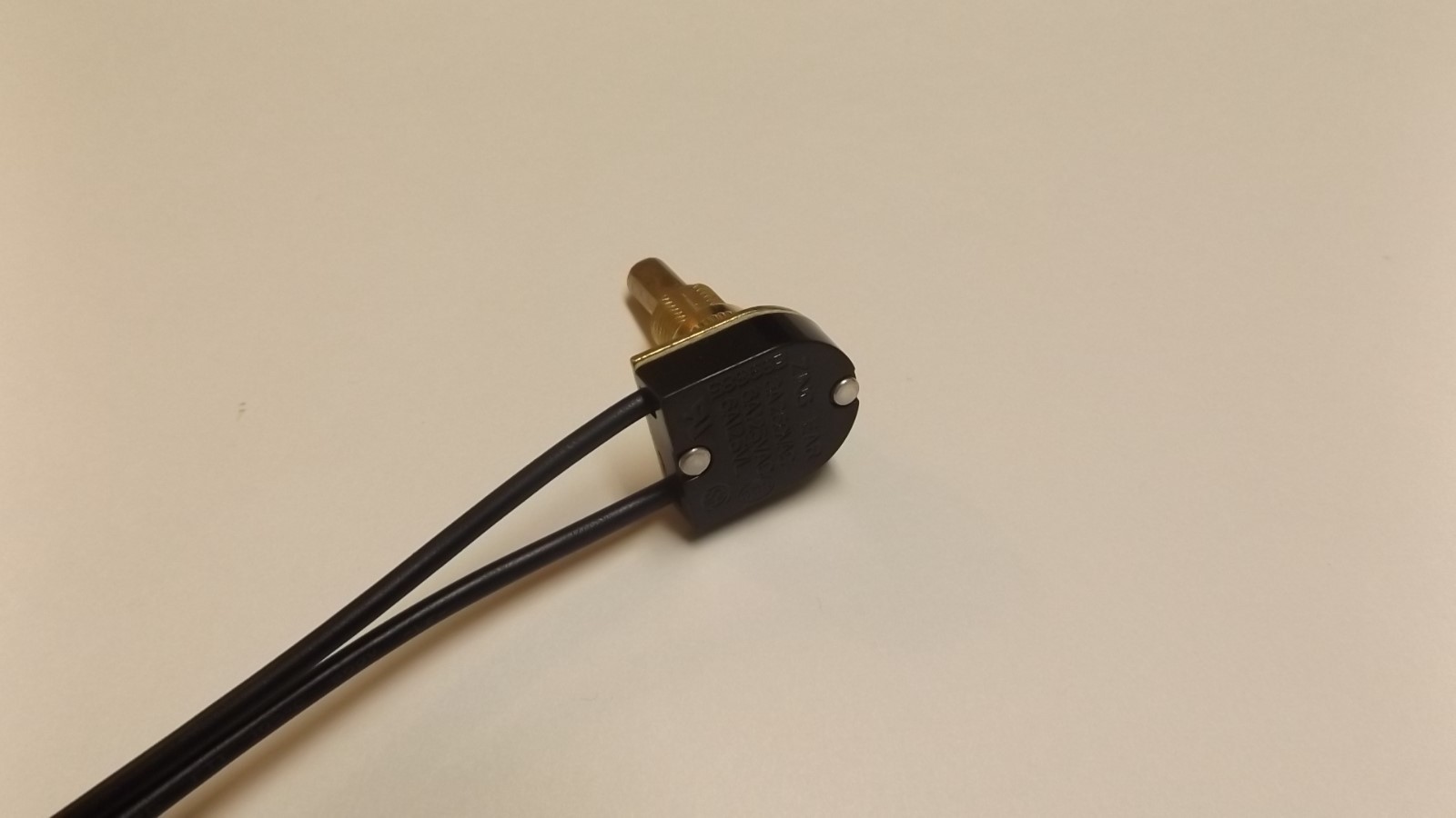 PUSH BUTTON ON-OFF BRASS PLATED CANOPY SWITCH SINGLE POLE 5/8" SHANK NEW 40407JB