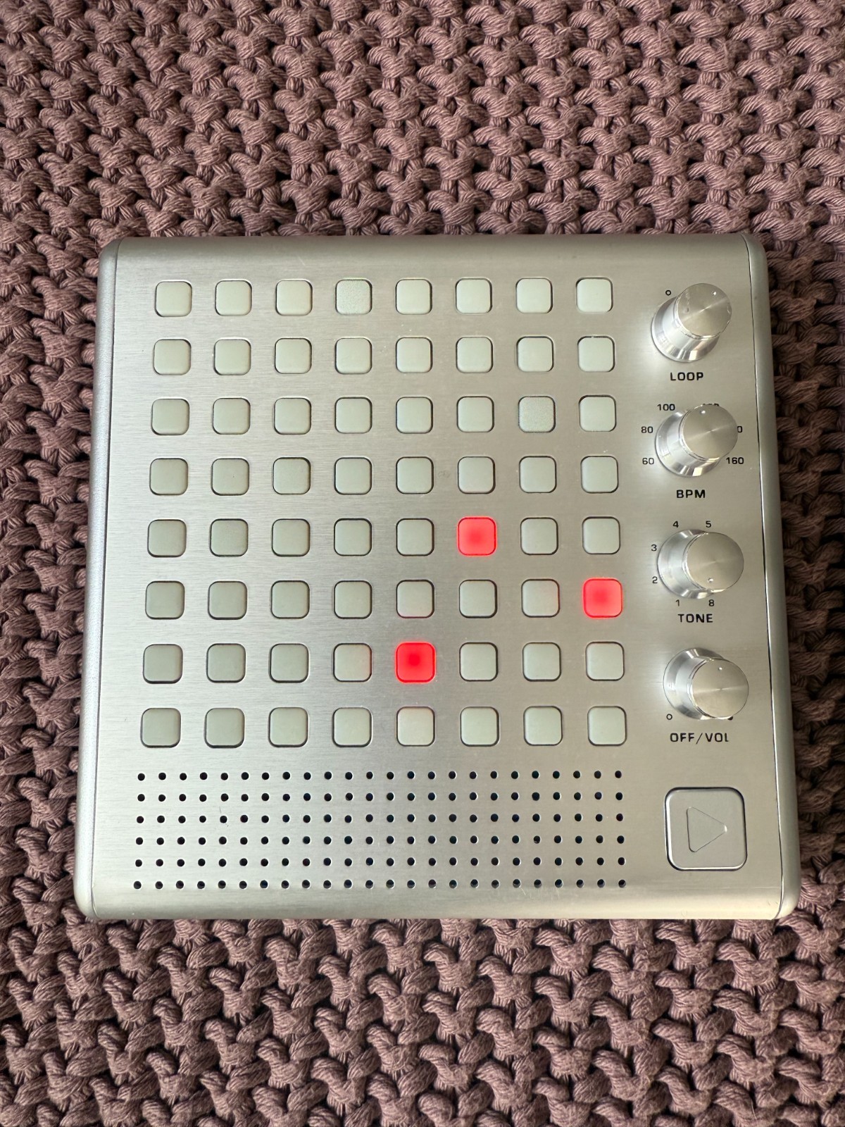 Thinkgeek Bliptronic 5000 Matrix Synthesizer Techno Beat Rhythm Machine