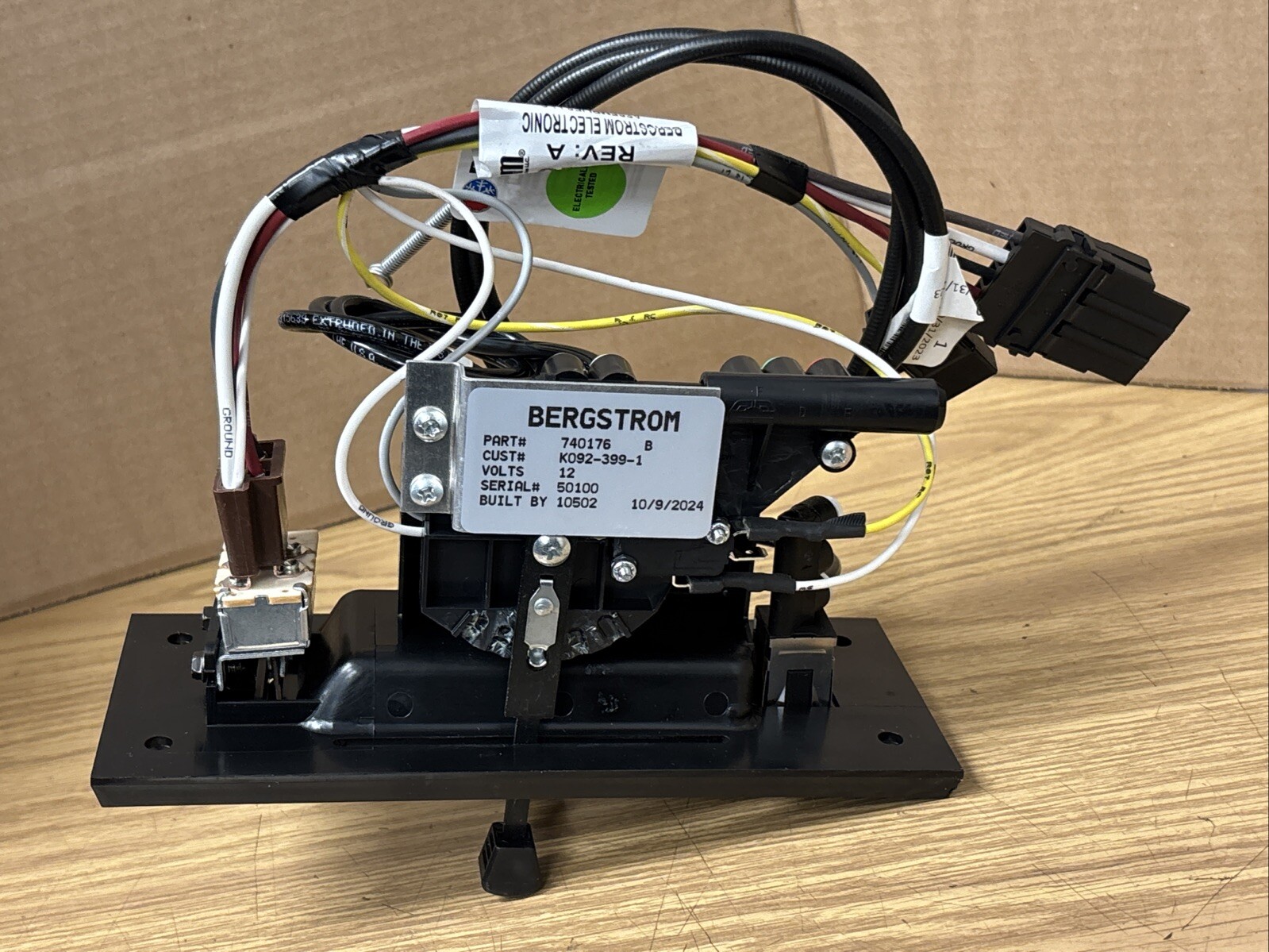 NEW PACCAR OEM HEAT / AC TEMPERATURE CONTROL PANEL ASSEMBLY UNIT ~ K092-399-1