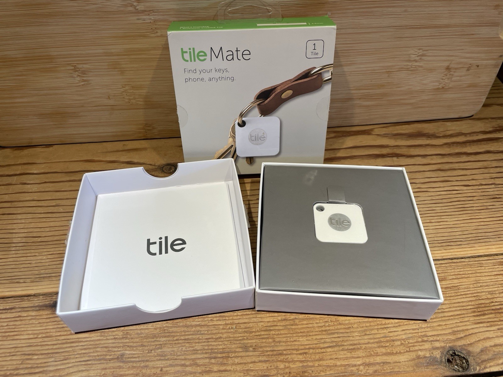 Tile EC-06001 Bluetooth Key and Phone Tracker