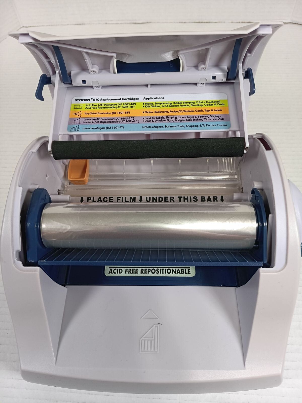 Zyron 510 Laminator, Sticker, Label Maker w 2 NewbCartridge Replacements