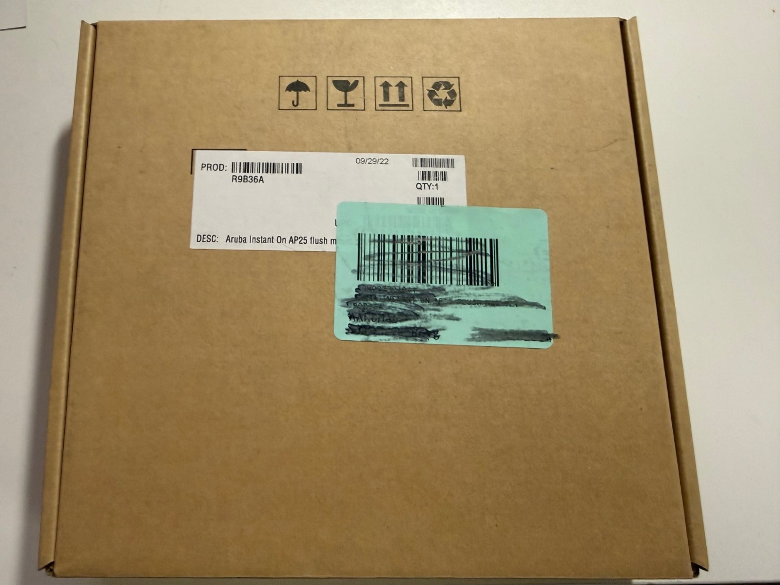 BRAND NEW ARUBA INSTANT ON AP25 FLUSH MOUNT SLEEVE R9B36A Lot of 3