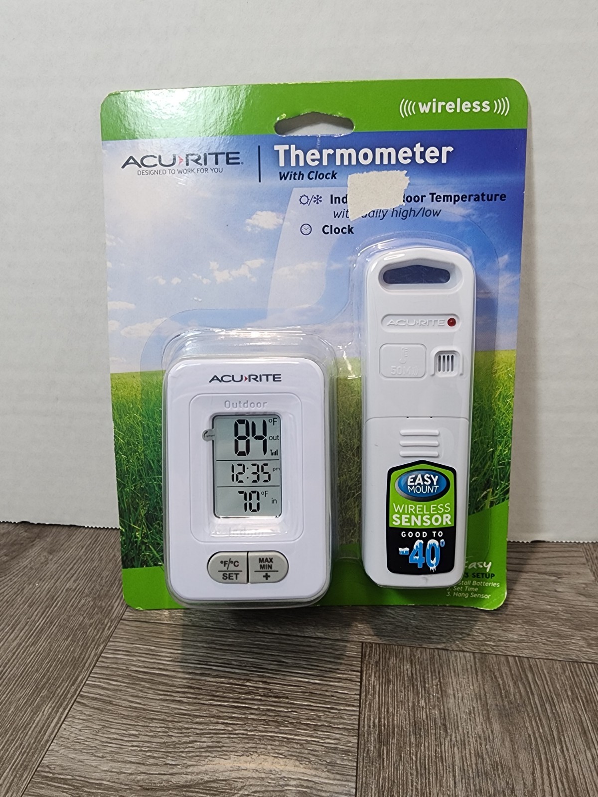 AcuRite Wireless Indoor Outdoor Digital Temperature Thermometer Clock & Memory