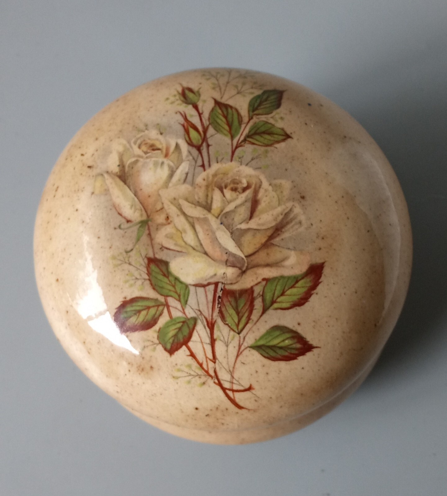 Ceramic Glazed Lidded Dish. White Roses. 3.5" Opening.  2.75" Tall.
