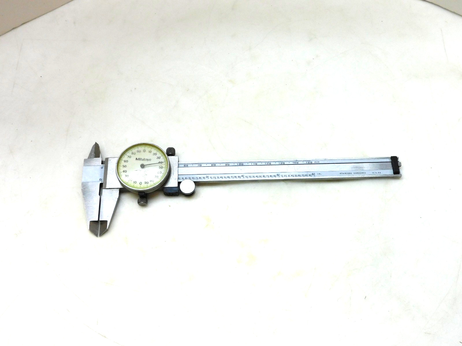 Mitutoyo  No. 505-626-50 Machinists 6" Dial Caliper .001"