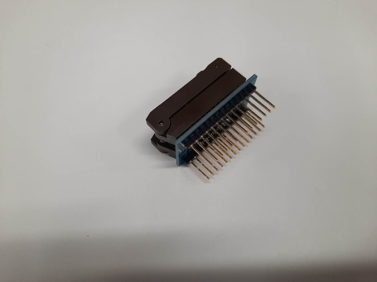 New Emulation Technology 282801S600 Gang SSOP 28 Programming Socket Adapter