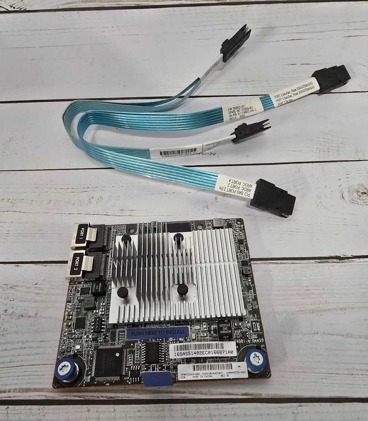 836260-002: Smart Array P408i-a controller w/cables 804334-002