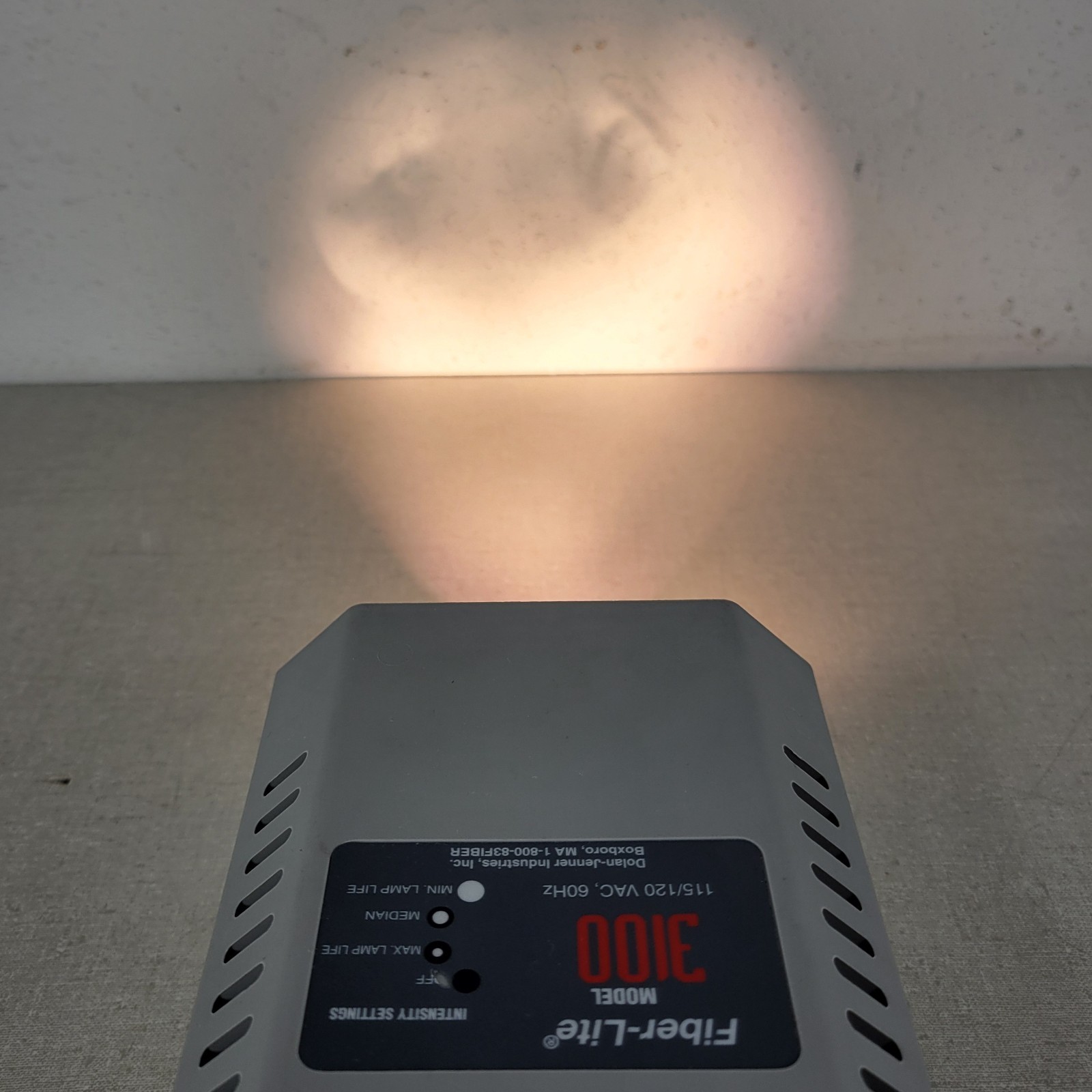 Dolan-Jenner Inc Fiber-Lite 3100 Illuminator 3-Mode Intensity Light Source