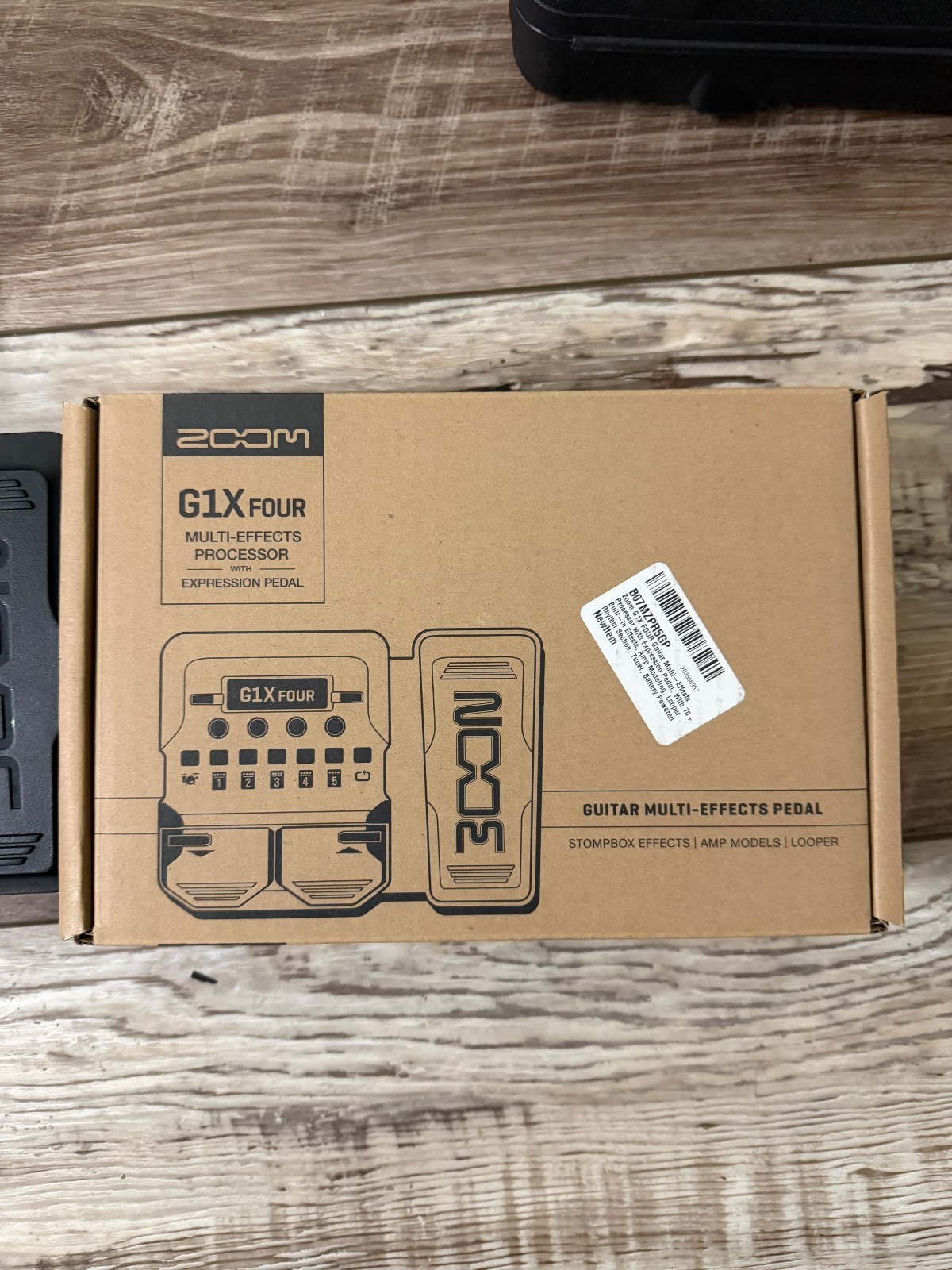Zoom G1X Four Guitar Effects Processor with Built-in Expression Pedal