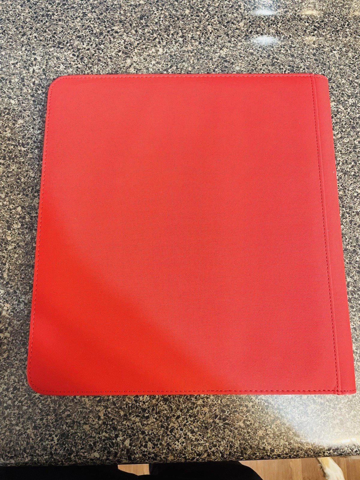 Red Dragon Shield Binder x20 12-Pocket Pages/480 Capacity/Side Loading/Zip Close