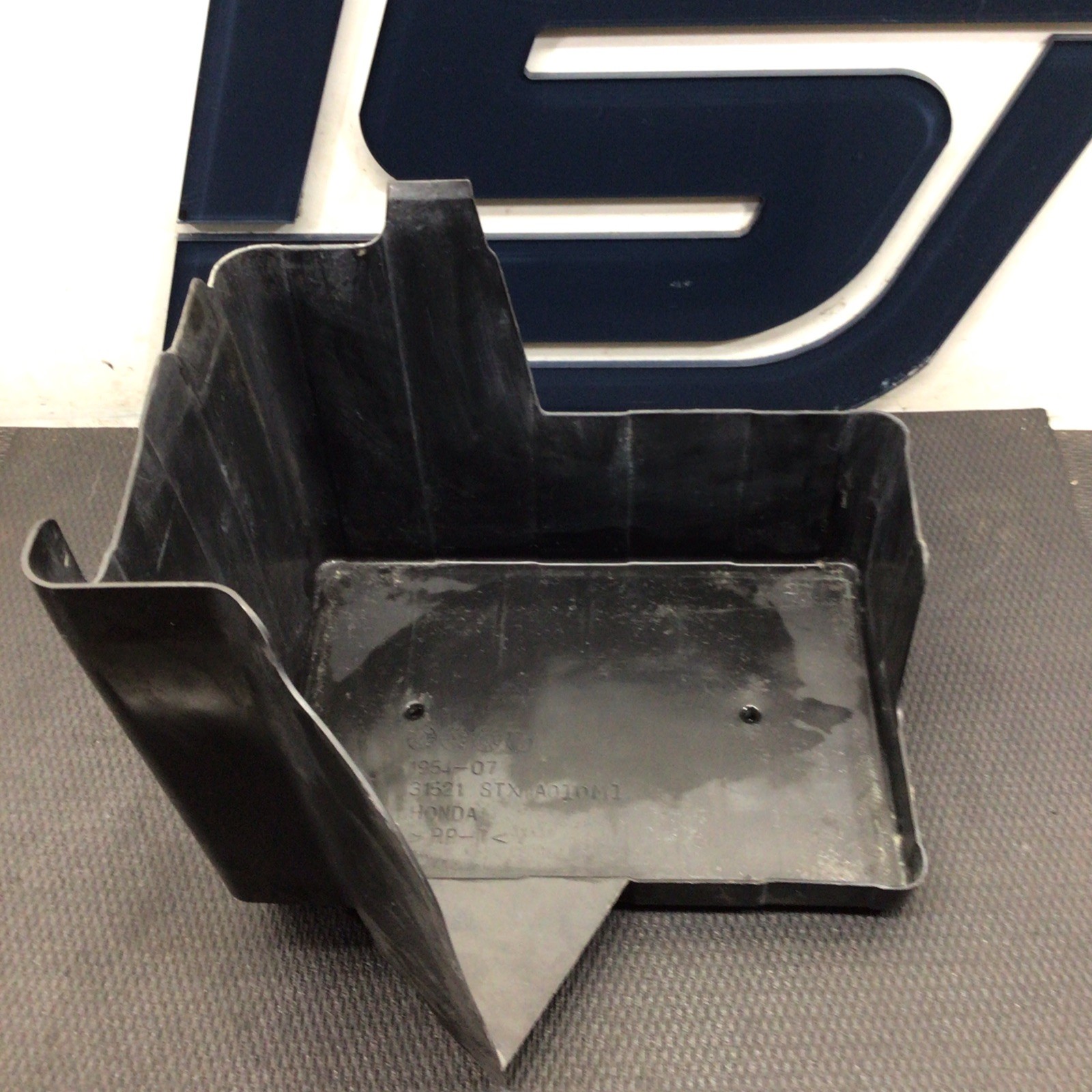 2007 Acura MDX- Battery Tray