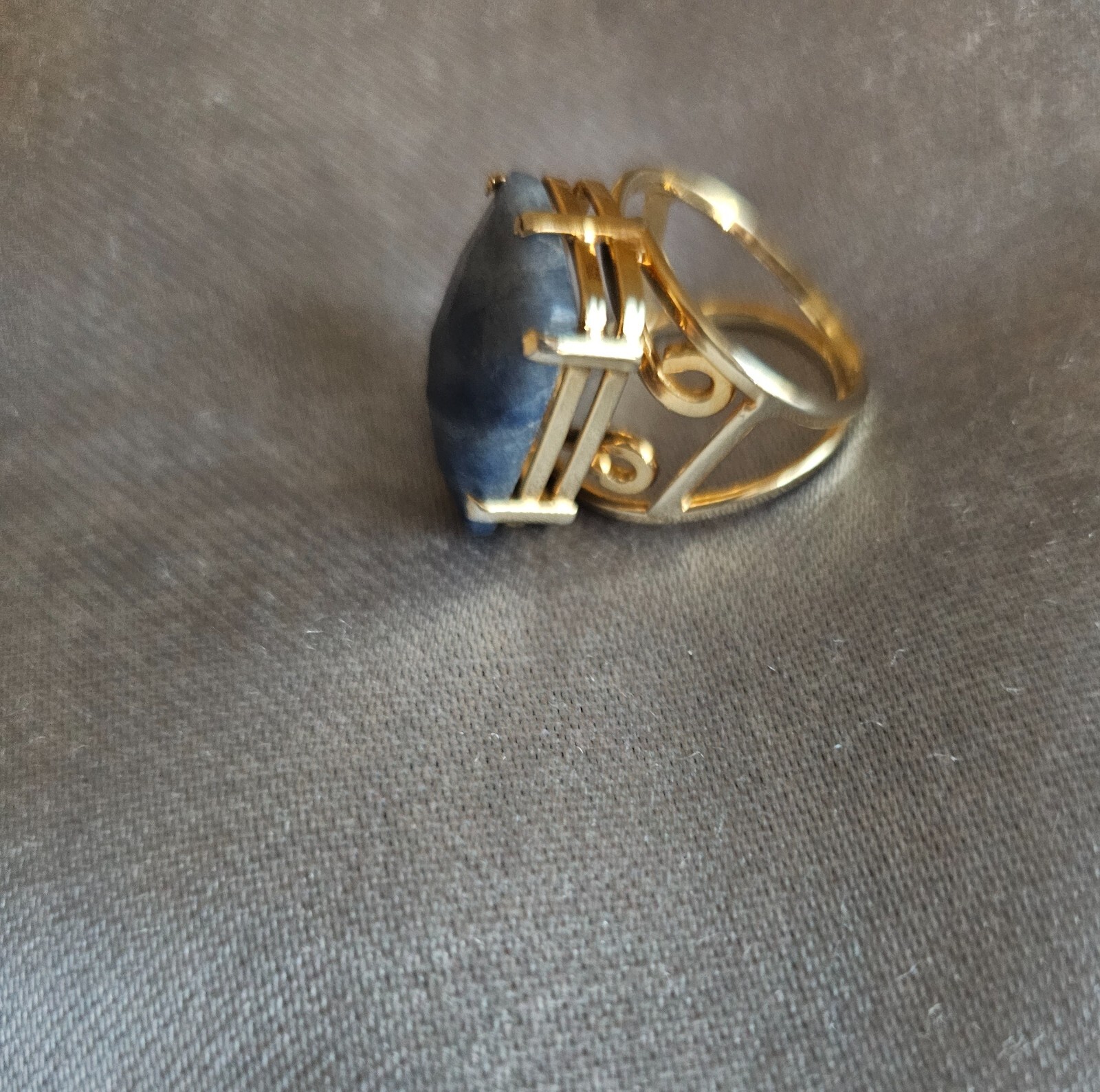 blue quartz crystal ring