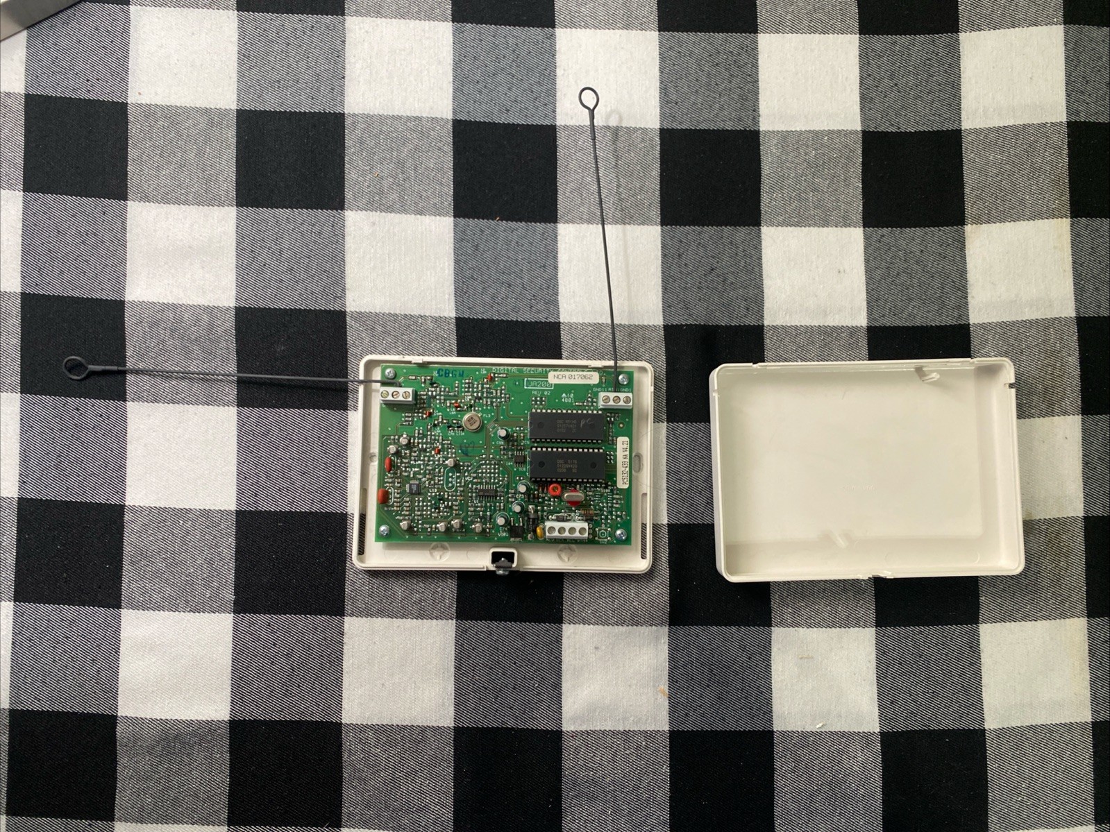 DSC RF5132-433 PowerSeries Wireless Receiver 32 Zone 433MHz