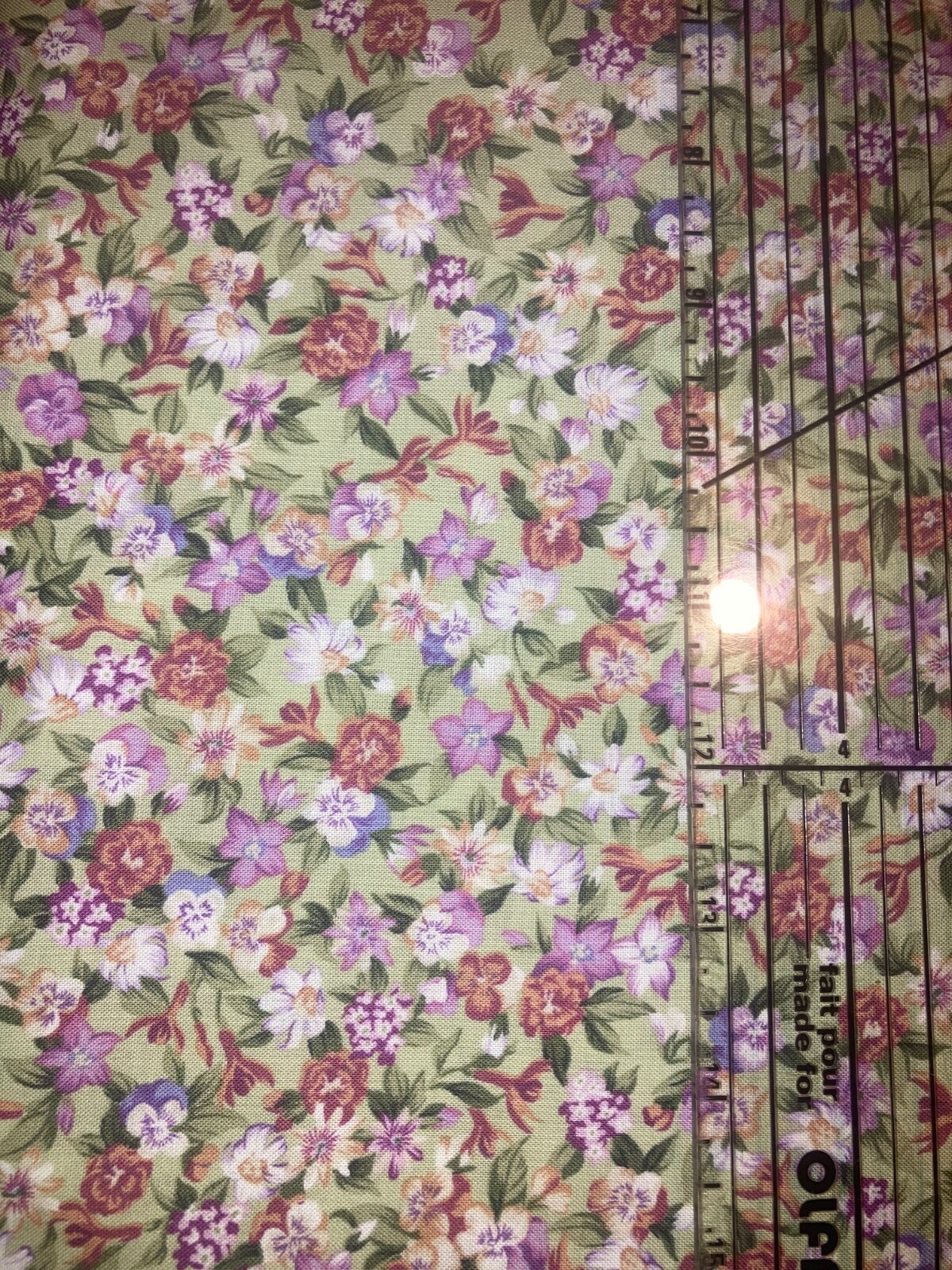 HOFFMAN "Victoriana Multi Floral #B699" QUILT FABRIC