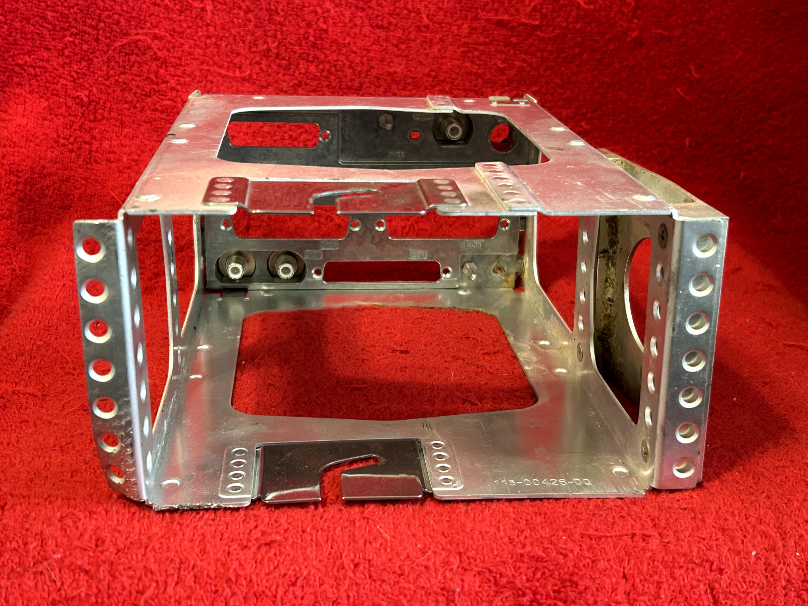 MOUNTING TRAY FOR GARMIN GIA 63W INTEGRATED AVIONICS UNIT