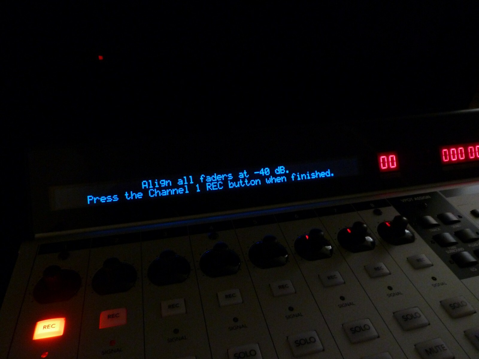 Mackie Control Universal MCU Pro XT C4 (Super Enhanced Black) LUX PMVA Display!