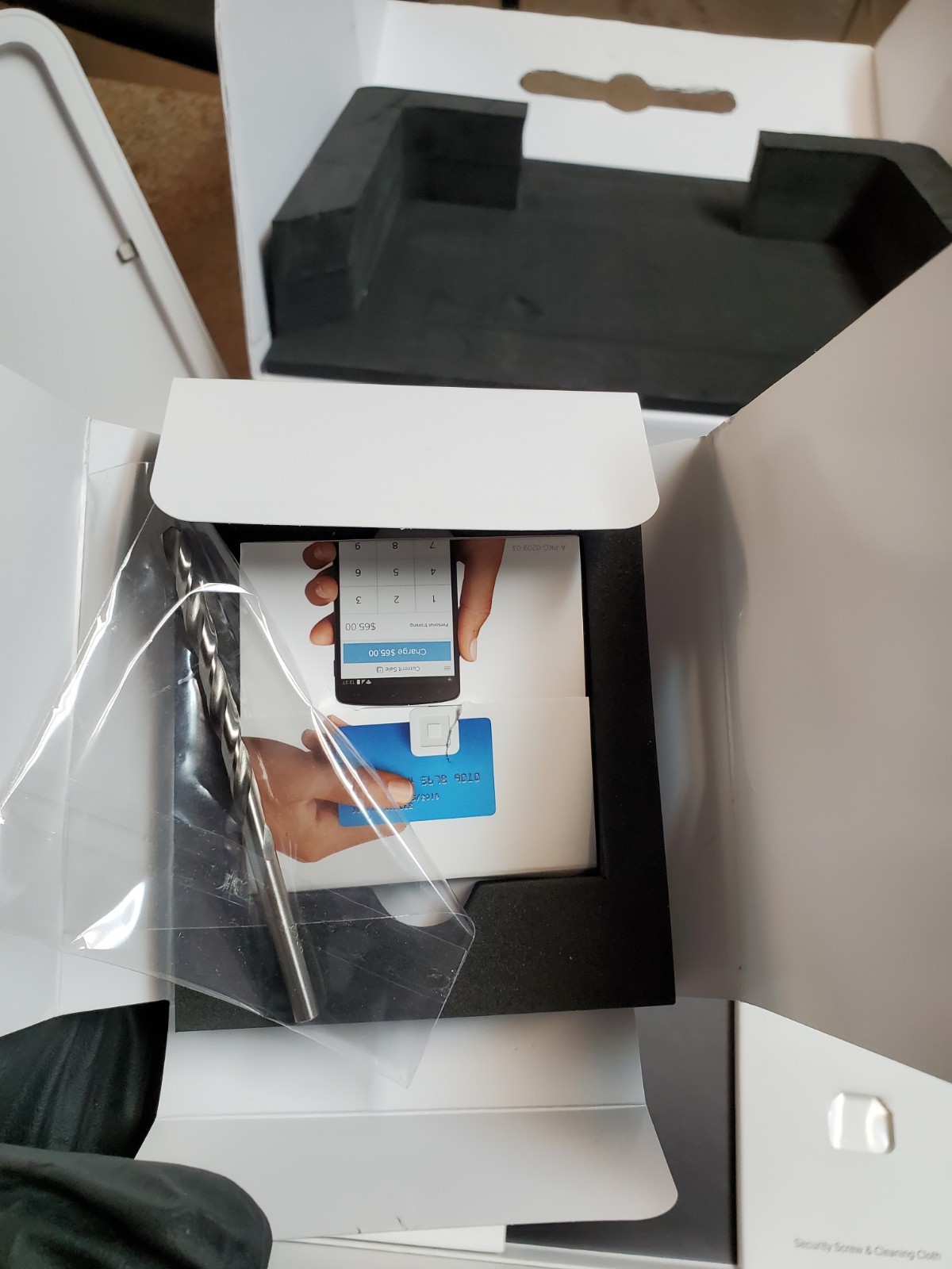 Square POS System Kit w/ Contactless Reader, Mounts, Toolkit & Cloth S1F-CHN