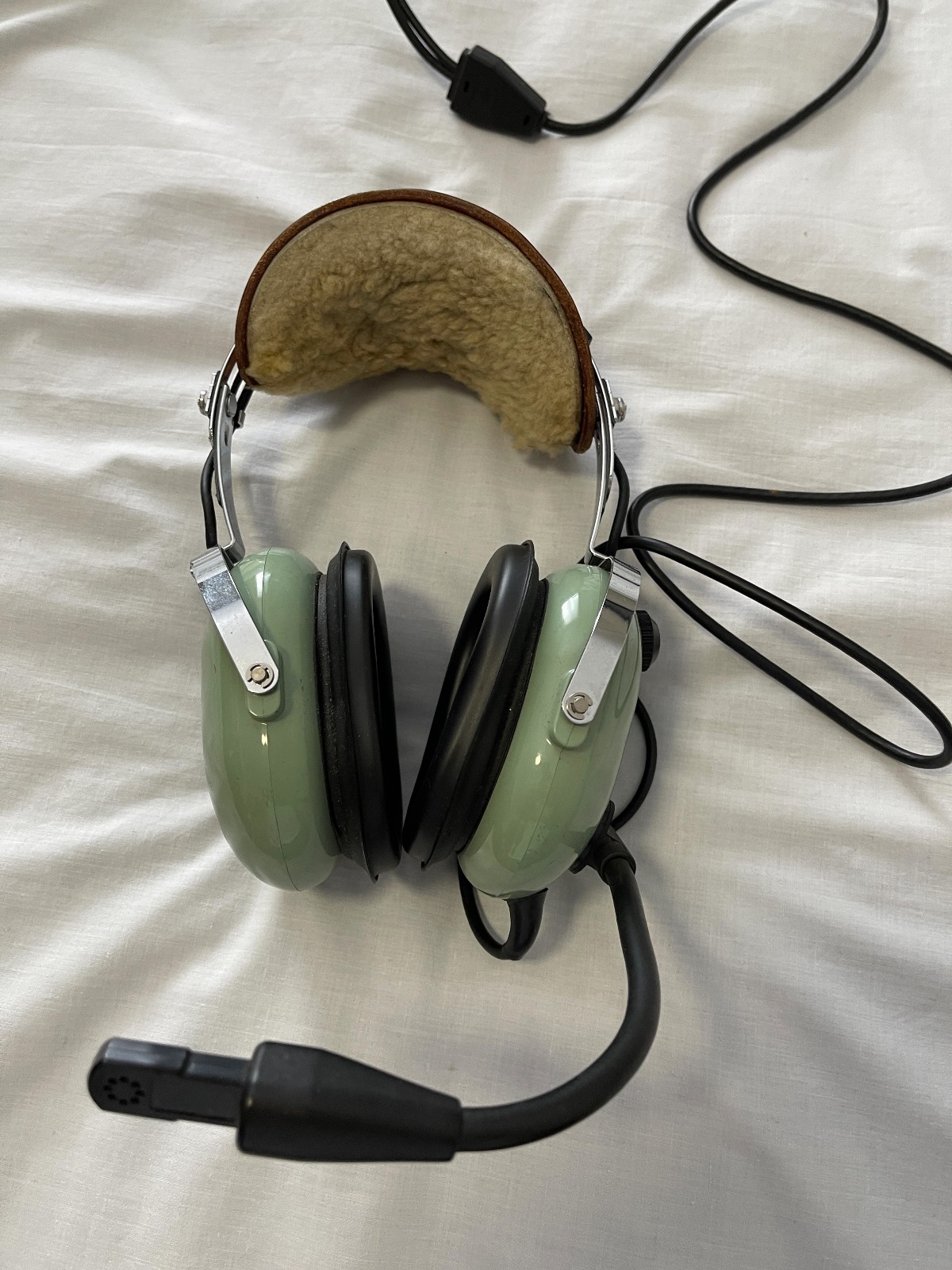 David Clark Avation Headset-Made in USA-M7A Microphone-Softtop Shearling Bumper