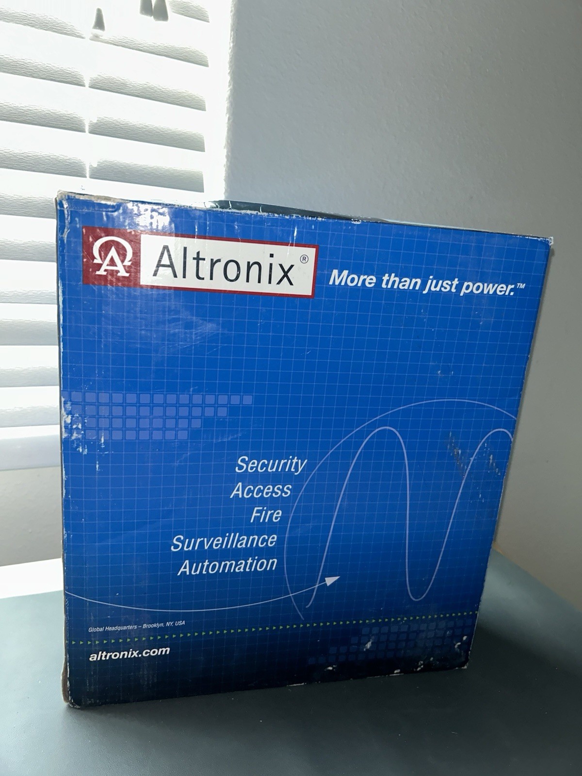 NEW! Altronix AL400ULX 12/24VDC 4A Power Supply Charger w/ Enclosure Gray