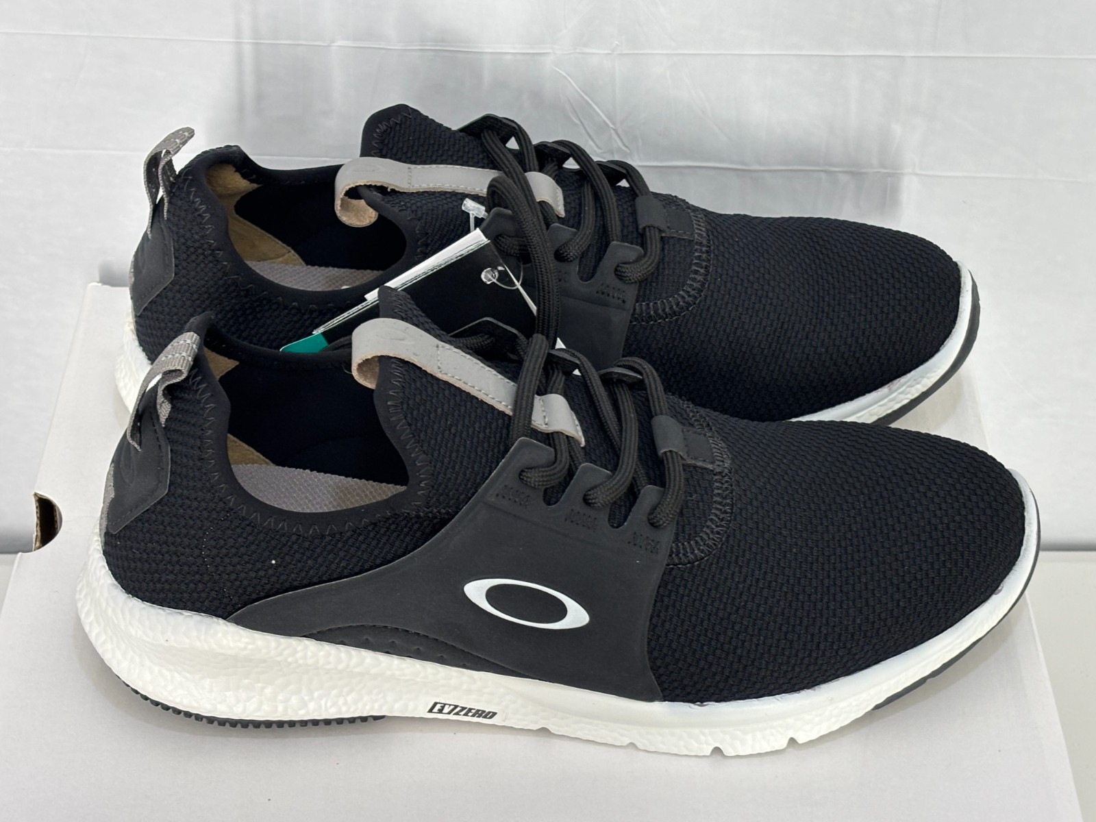 Oakley Dry Sneaker Shoes Mens Jet Black Low Top Lace Up Comfort Size 11 NWB