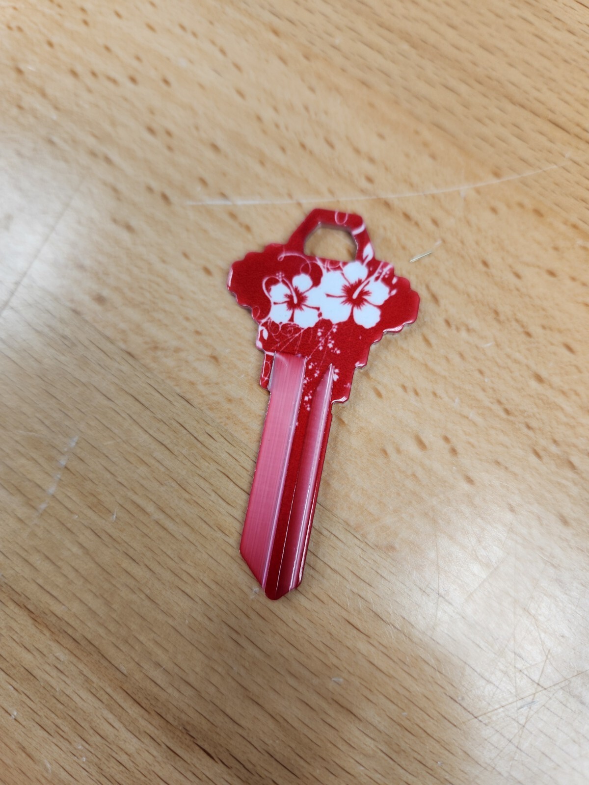 WHITE HIBISCUS PRINTED SCHLAGE SC1 KEYBLANK - READ DETAILS BELOW