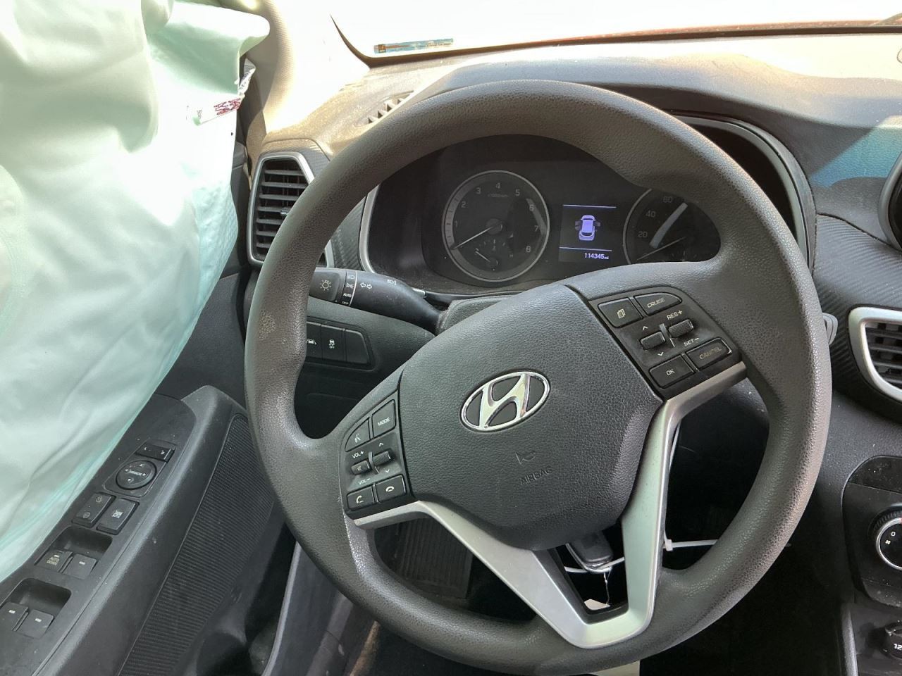 TUCSON 2019 Glove Box 4987653