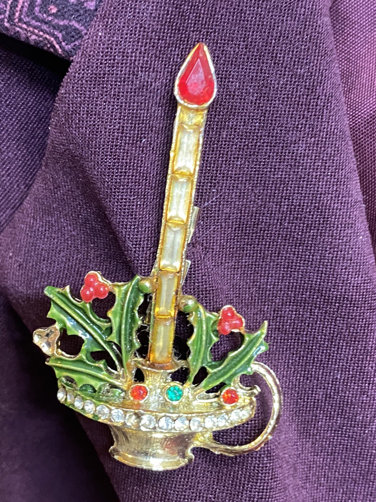 Holiday brooch candle with rhinestones