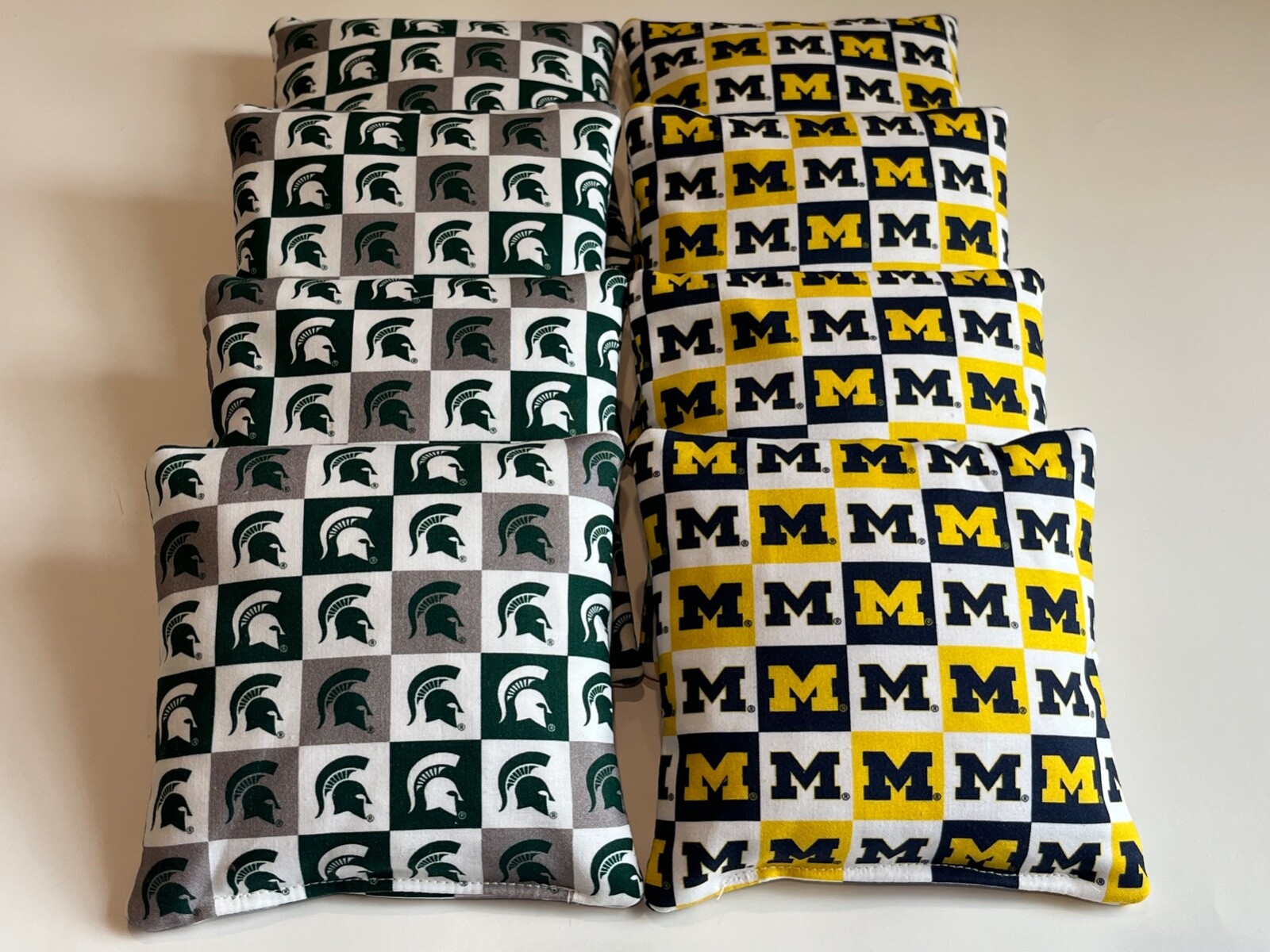 MICHIGAN WOLVERINES MICHIGAN STATE SPARTANS CORNHOLE BEAN BAGS 8 ALL WEATHER