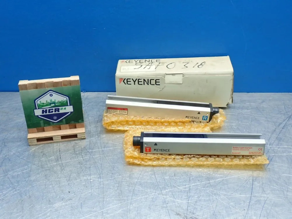 KEYENCE PJ-V22 LIGHT CURTAIN RECIVER AND TRANSMITTER  10251700189
