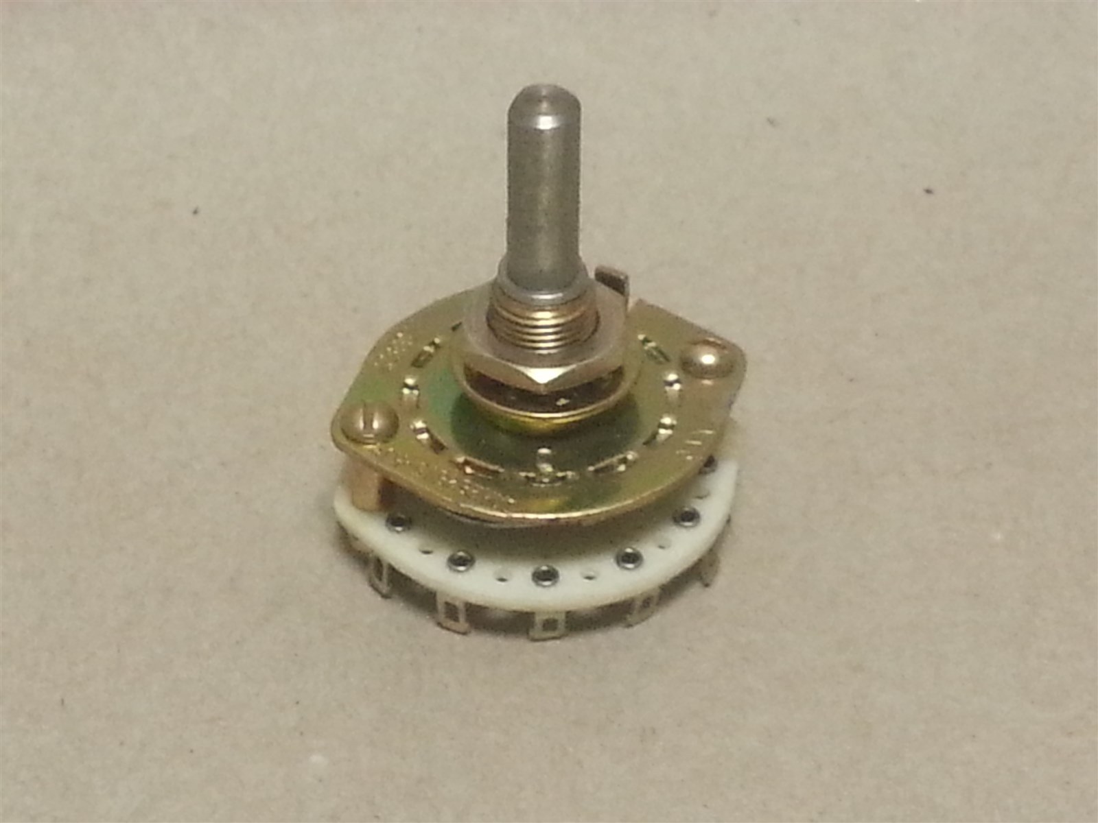 Stewart Warner Mil-Spec Rotary Switch 4 Position Part # 2066977