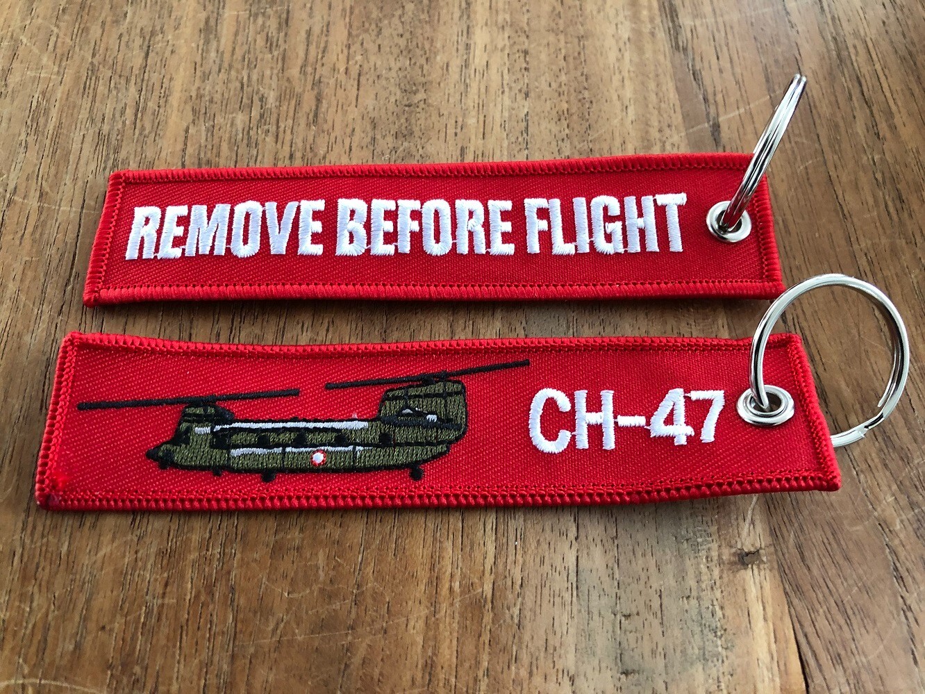 CH-47 Chinook transport helicopter keychain keyring bagage label