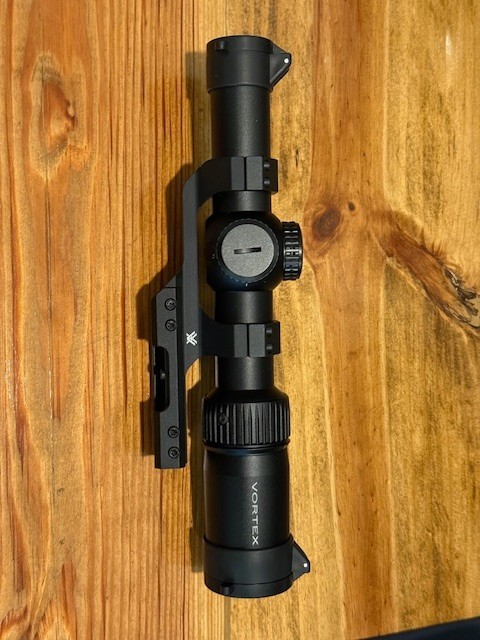Vortex Strike Eagle 1-8x24mm AR-BDC3 MOA Reticle 30mm SFP With CM-202 Mount