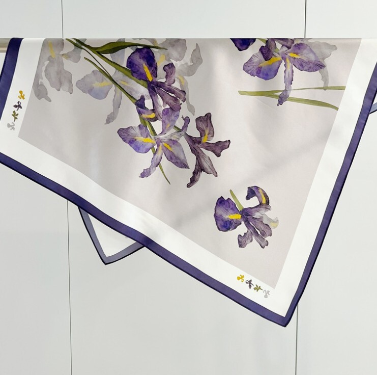100% Mulberry Silk Scarf Women Square Wrap Neckerchief 65*65cm Bandana Q16