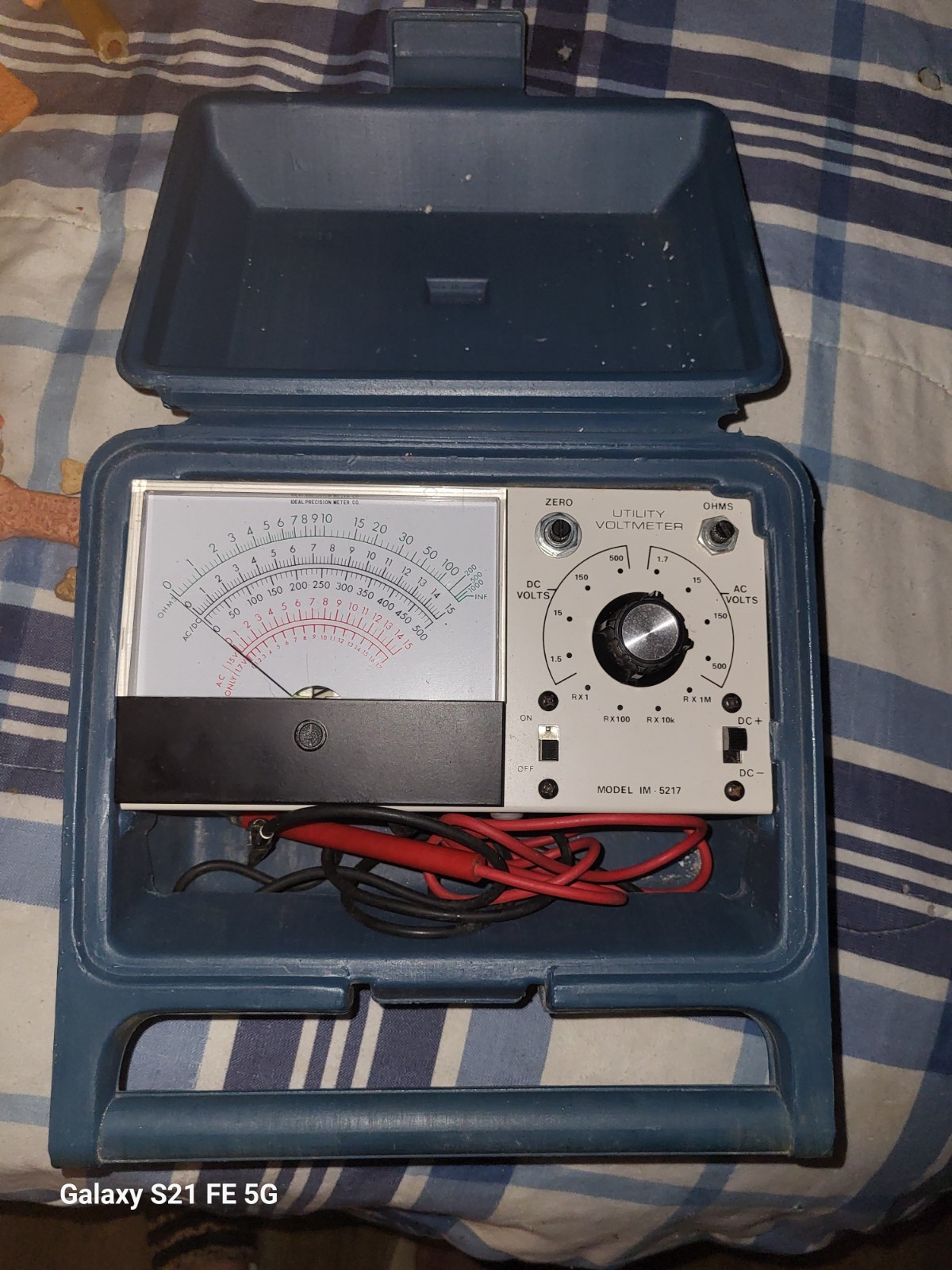 Vintage - HEATHKIT Solid State Voltmeter - IM-5217 w/ Carrying Case