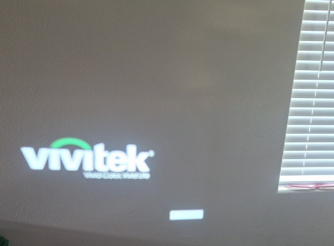 Vivitek D910HD DLP 3D Ready Projector No REMOTE
