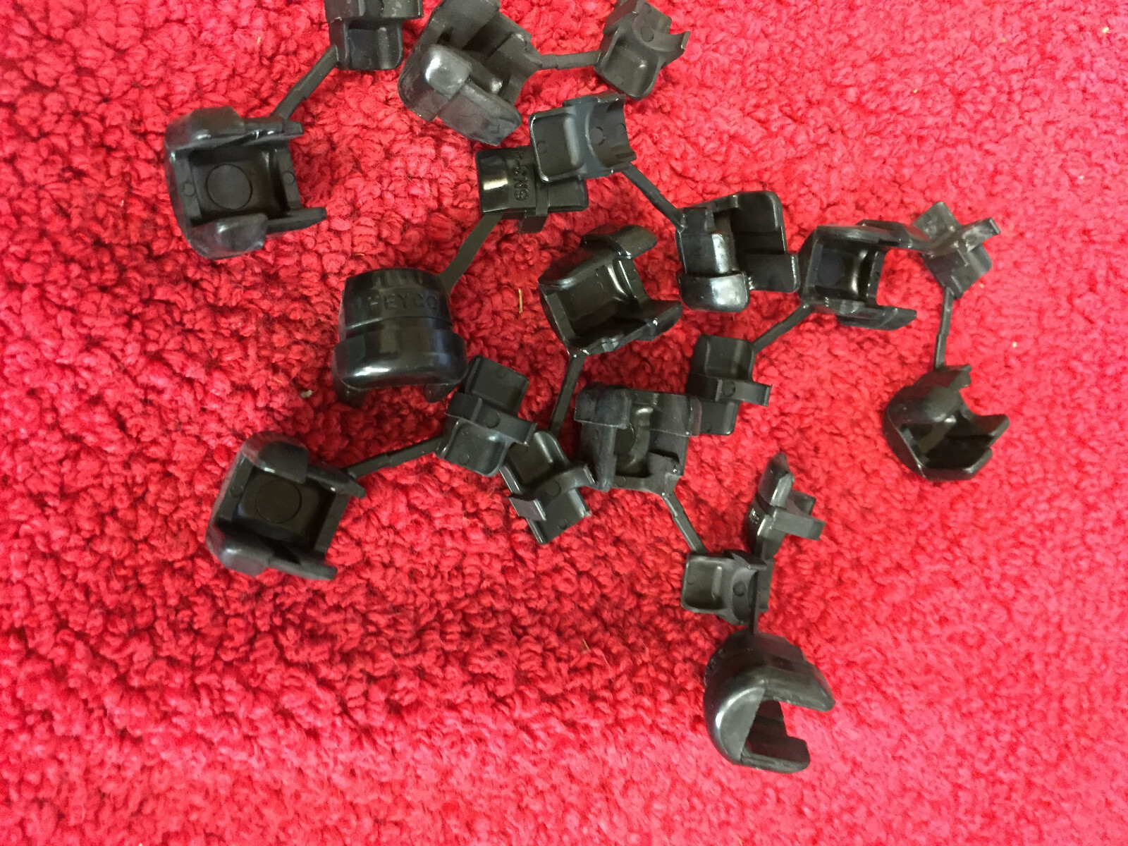823 H H SMITH Strain Relief, Nylon, Right Angle  Black, 37/6 10 PC NEW