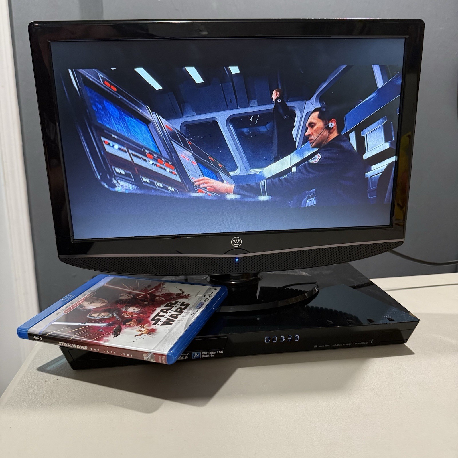 Sony BDP-BX510 3D Blu-ray Player WITH WORKING REMOTE!