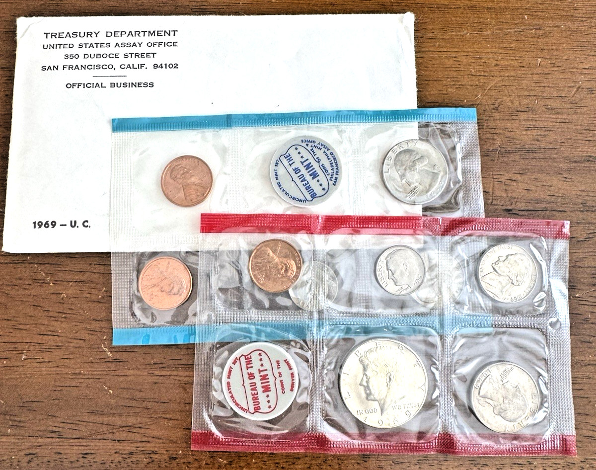 1969 Uncirculated Coin Set US Mint Original Government Packaging OGP 10 Coins