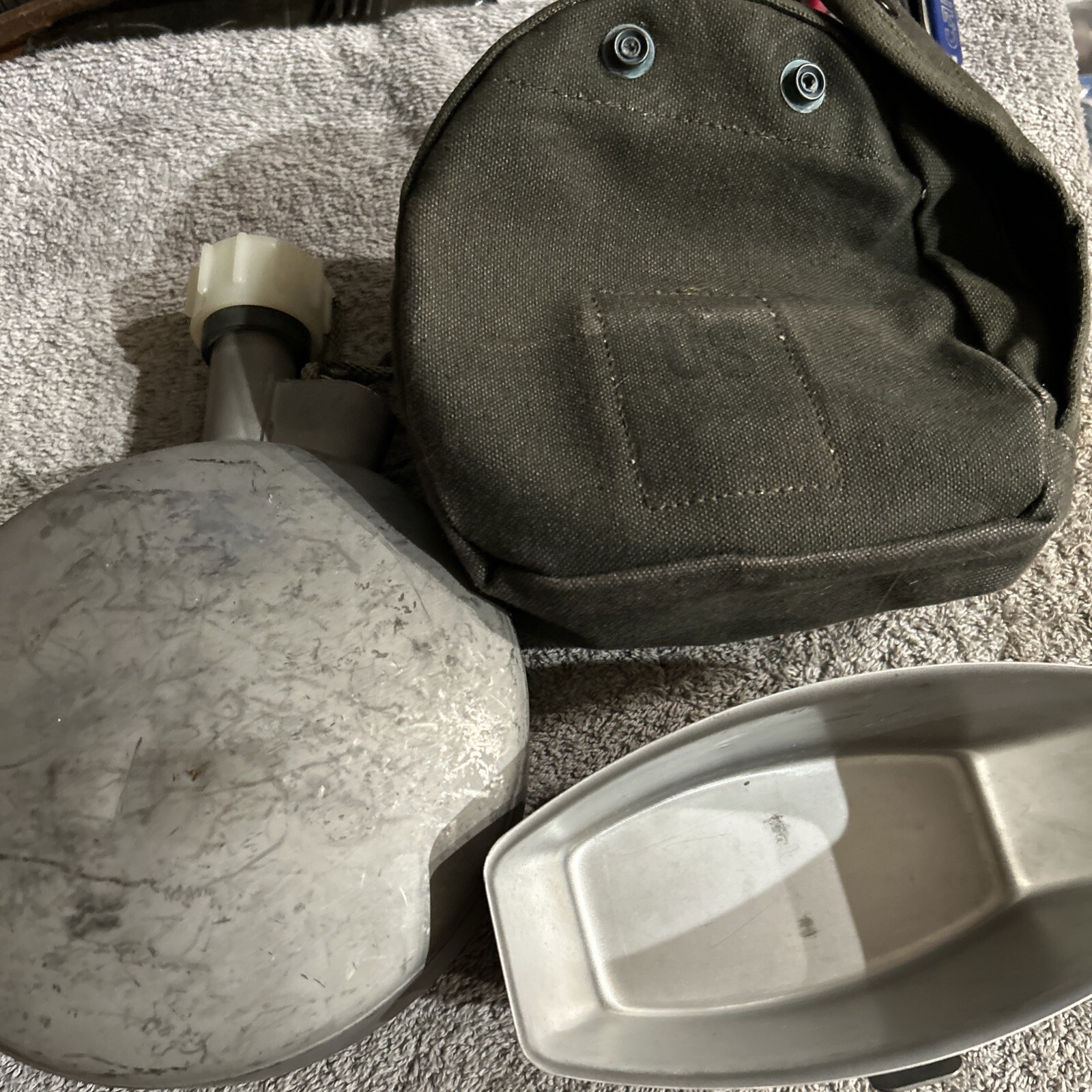 1984 U.S. Army canteen Wyott cup canvas pouch cover vintage