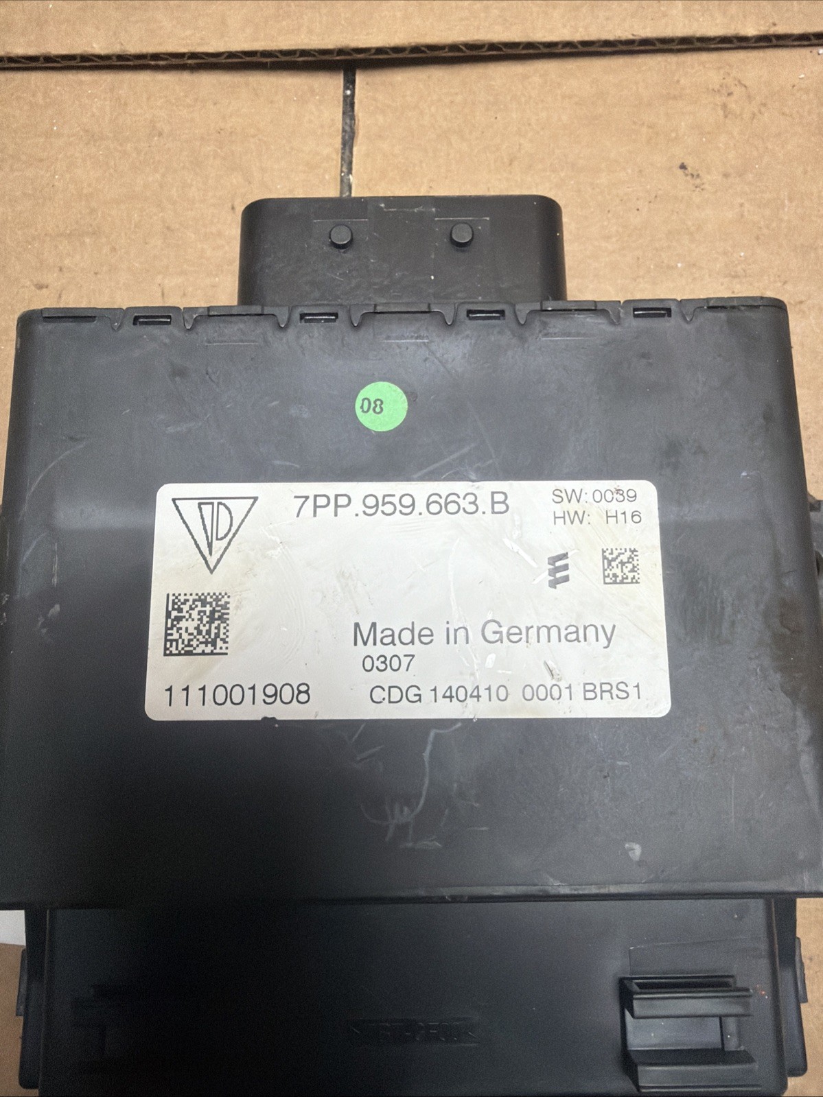 2010-2018 Porsche Panamera Voltage Regulator Module 111001908