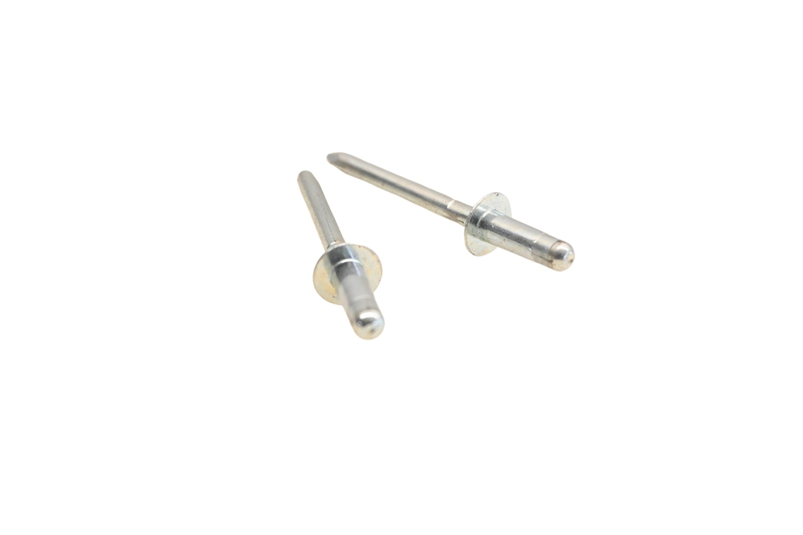 Aftermarket 390909100, P390909100 Rivets Qty 2 NOS