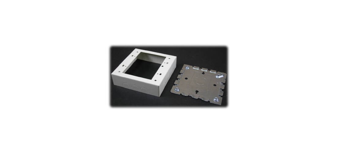 Wiremold B-32 Outlet Box, 2 -Gang, 0 -Knockout, Metal, Ivory, Wall Mounting