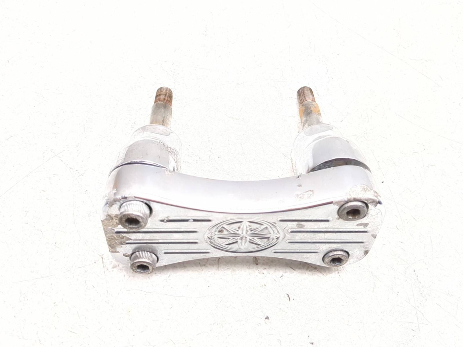 99-09 Yamaha V Star 1100 C XVS1100AM Front Riser Clamp Assembly  4VR-23441-00-00
