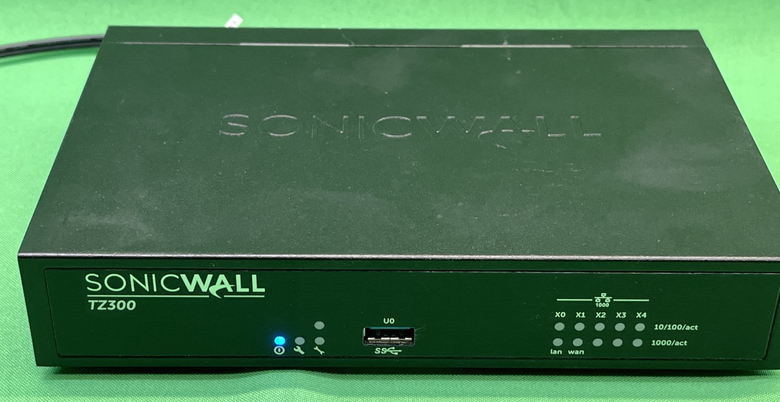 SonicWALL TZ300 Firewall Appliance APL28-0B4 w/Power Supply