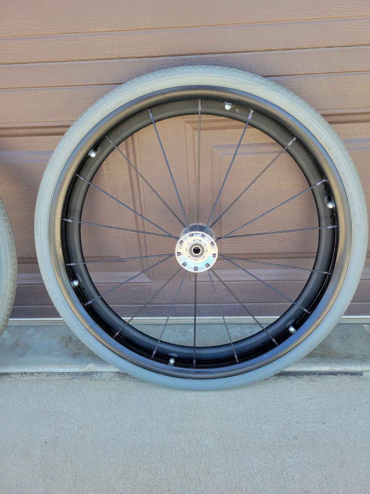 22" Spinergy SPOX W/ THE NATURAL-FIT HAND RIMS Wheelchair Wheels