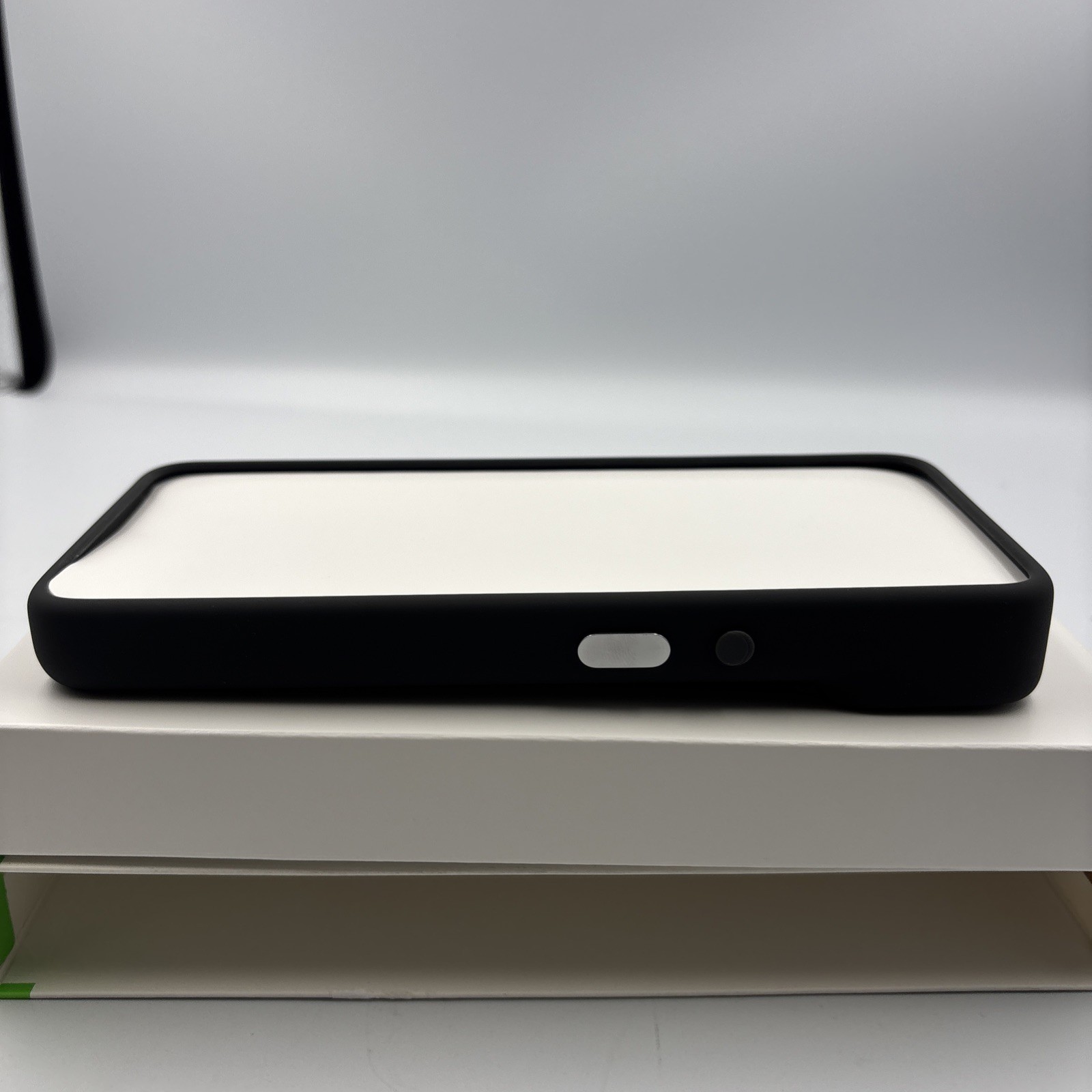 Belkin SheerForce Case for Square Handheld - Black -NEW