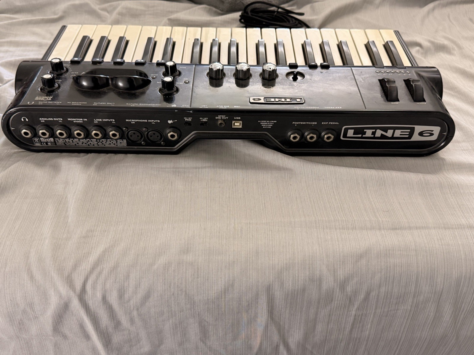 Line 6 KB37 USB MIDI Keyboard Controller Audio Interface 37-Key Tested